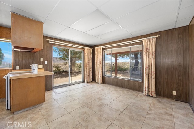 Detail Gallery Image 11 of 44 For 57955 Town Rd, Landers,  CA 92285 - 1 Beds | 2 Baths