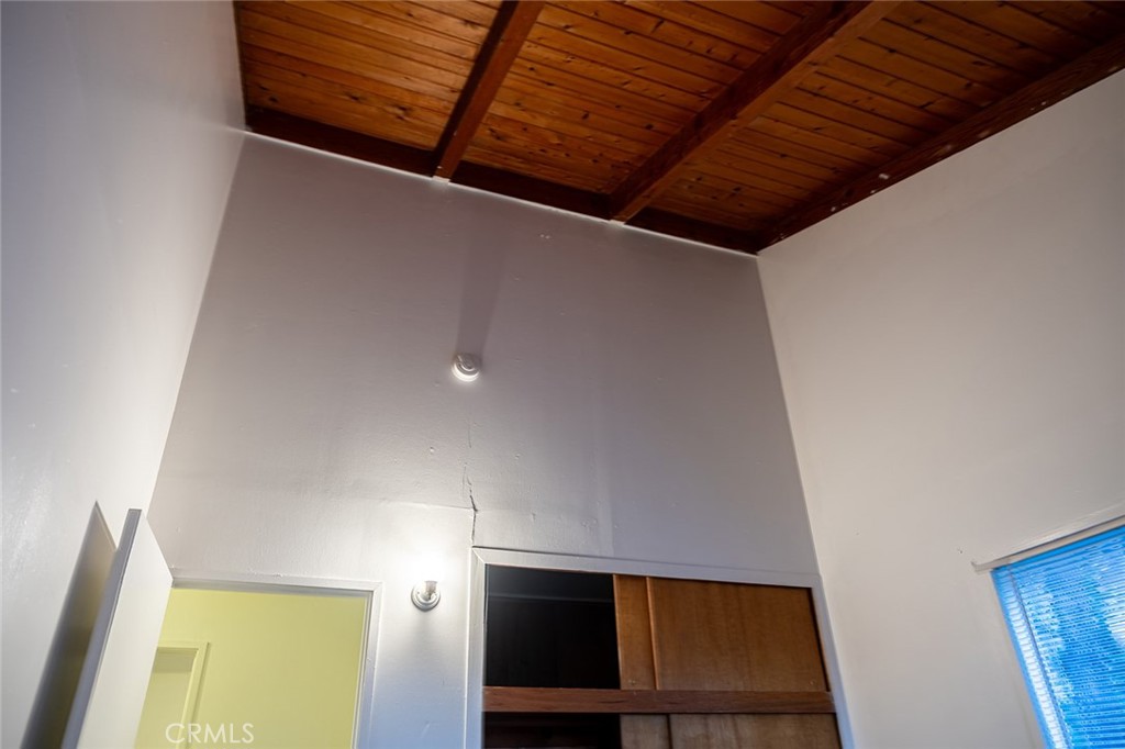 https://media.crmls.org/medias/3136695e-e524-4df8-8aae-2f4d0b4d8b58.jpg?preset=X-Large