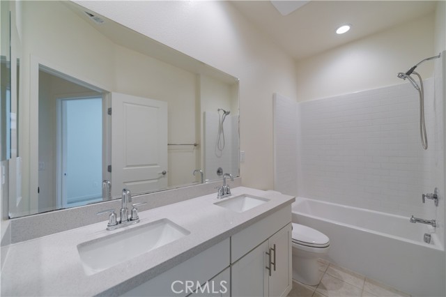305 autumn sage, Lake Forest CA: https://media.crmls.org/medias/3136823d-6143-4245-8ccc-b8a5ff5b2e0c.jpg