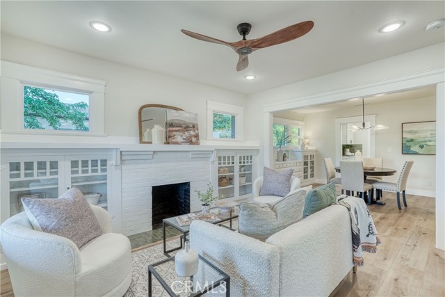 Detail Gallery Image 12 of 25 For 1819 N Vagedes Ave, Fresno,  CA 93705 - 2 Beds | 1 Baths