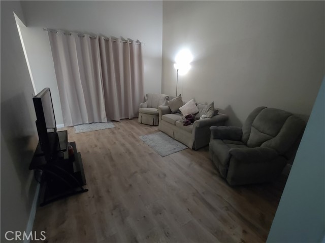 Detail Gallery Image 2 of 6 For 2660 Twain Dr #19,  San Bernardino,  CA 92407 - 1 Beds | 1 Baths