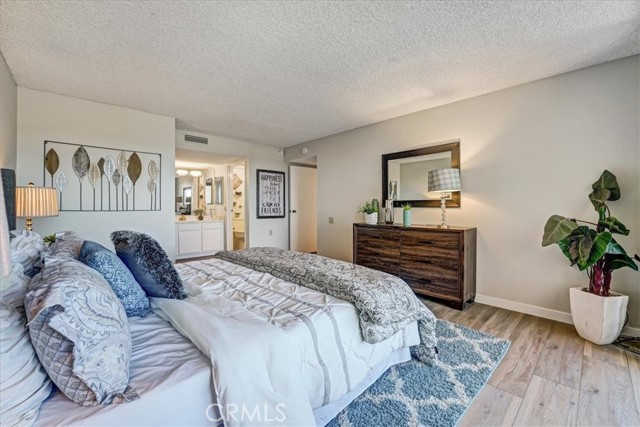 Detail Gallery Image 9 of 35 For 24055 Paseo Del Lago #1302,  Laguna Woods,  CA 92637 - 2 Beds | 2 Baths