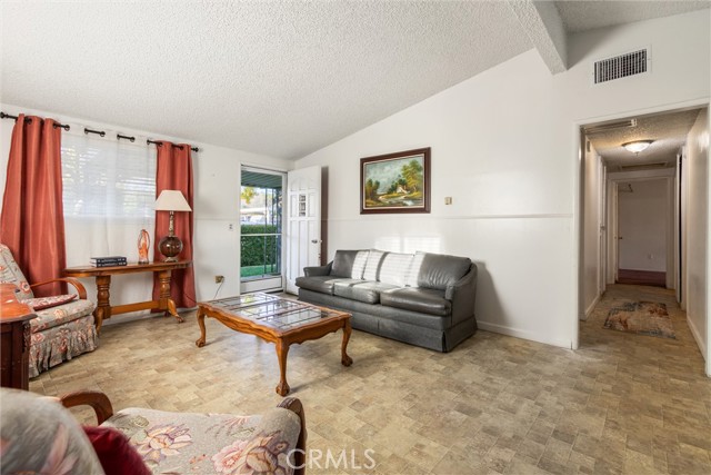 Detail Gallery Image 5 of 27 For 12918 Pinney, Pacoima,  CA 91331 - 3 Beds | 2 Baths