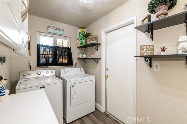918 S Sunnyside Avenue, Fresno CA: https://media.crmls.org/medias/3139f465-a6f4-4a0e-a729-3a08608ab23c.jpg