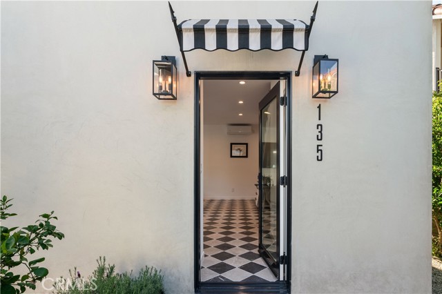 133 N La Jolla Avenue, Los Angeles CA: https://media.crmls.org/medias/313a423a-5913-41d2-87e0-a4999b242697.jpg