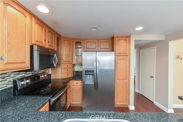 145 Stanford Court, Irvine CA: https://media.crmls.org/medias/313a50fc-1a65-4f6a-8007-35790a3623eb.jpg