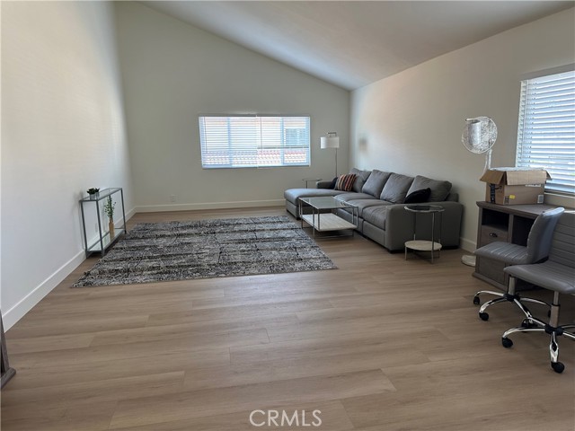 Detail Gallery Image 4 of 28 For 13728 Carleton, Cerritos,  CA 90703 - 5 Beds | 3 Baths