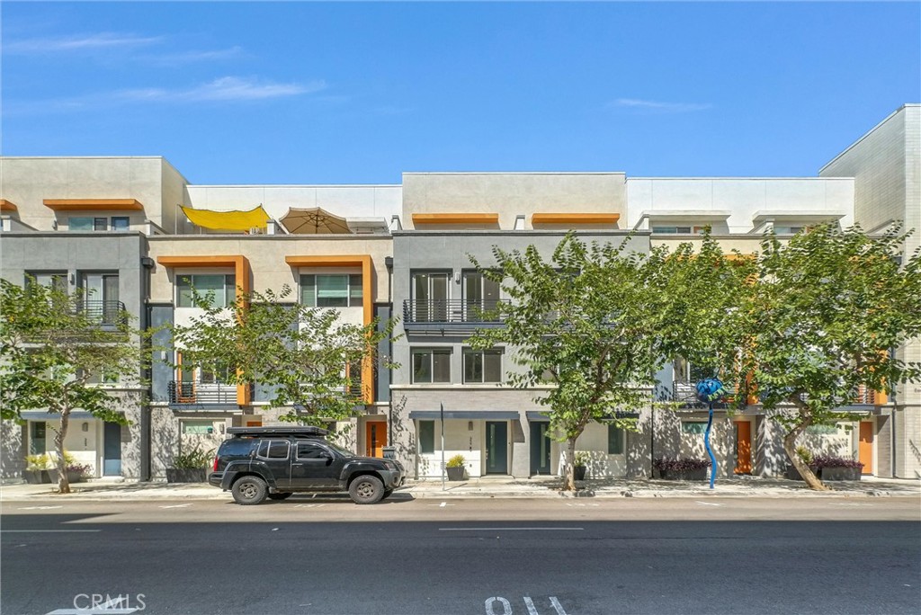 359 E Broadway