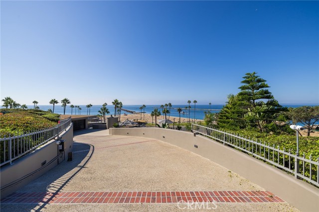 Detail Gallery Image 3 of 42 For 2901 Ocean Bld, Corona Del Mar,  CA 92625 - 4 Beds | 4/3 Baths