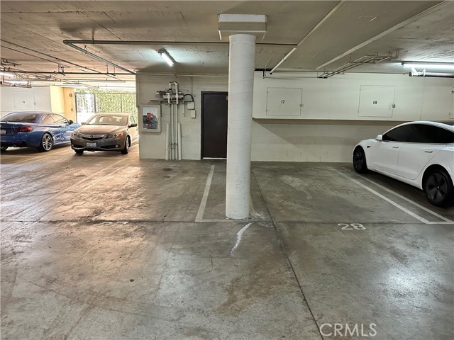 14560 Benefit Street # 301, Sherman Oaks, California 91403, 2 Bedrooms Bedrooms, ,2 BathroomsBathrooms,Residential Lease,For Rent,14560 Benefit Street # 301,CRSR24235156