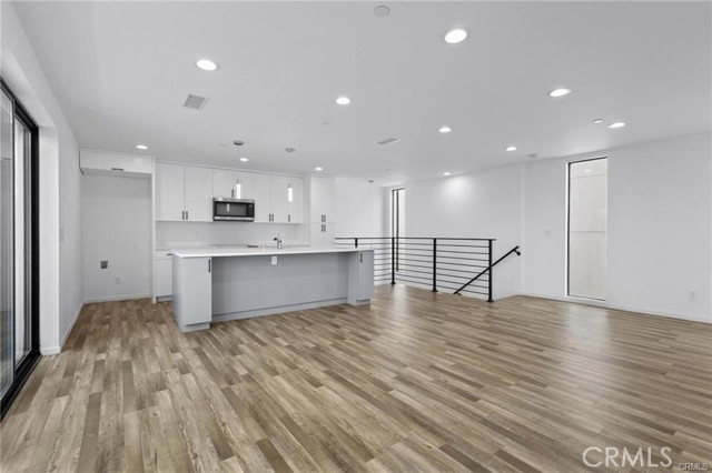 Detail Gallery Image 15 of 23 For 4136 3/4 Normal Ave #3/4,  Los Angeles,  CA 90029 - 2 Beds | 2 Baths