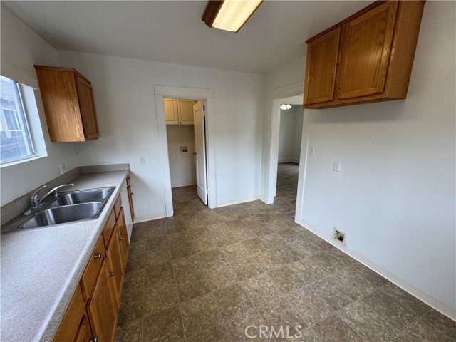 1064 W 18th Street, San Pedro CA: https://media.crmls.org/medias/313df21c-bce9-4622-89e2-91cc75e88718.jpg