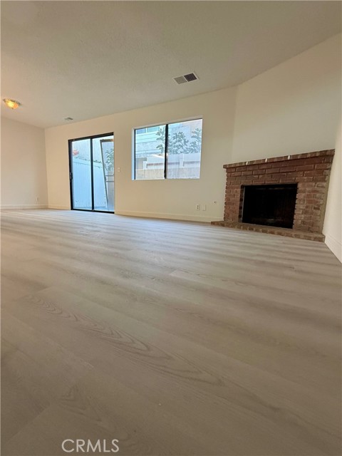 Detail Gallery Image 3 of 27 For 13502 Francisquito #C,  Baldwin Park,  CA 91706 - 2 Beds | 3 Baths