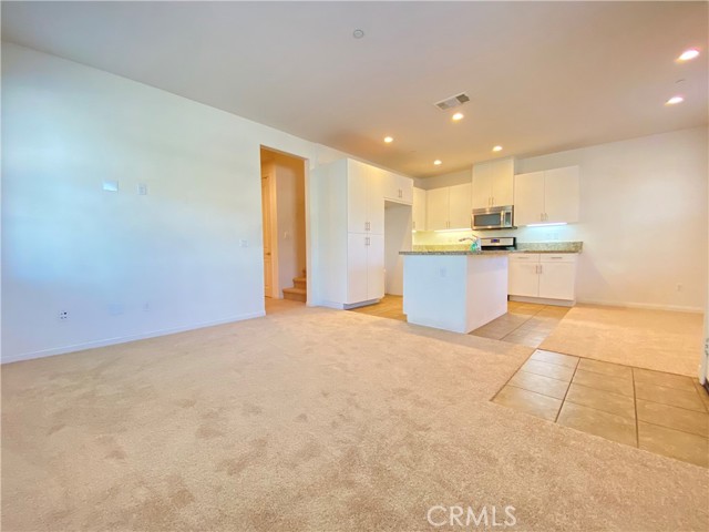 800 E Promenade Unit A, Azusa CA: https://media.crmls.org/medias/313ed616-fd08-48a9-8b2e-d090b8daf8b5.jpg