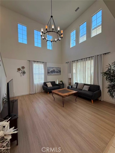 Detail Gallery Image 2 of 16 For 200 Augustine, Irvine,  CA 92618 - 4 Beds | 3/1 Baths