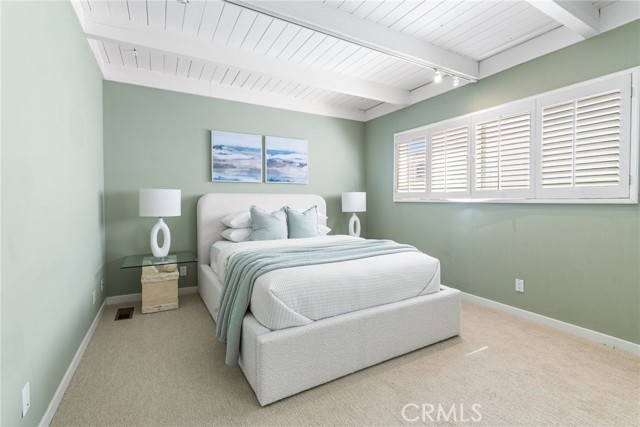 Detail Gallery Image 22 of 48 For 7008 W Oceanfront, Newport Beach,  CA 92663 - 5 Beds | 3/1 Baths