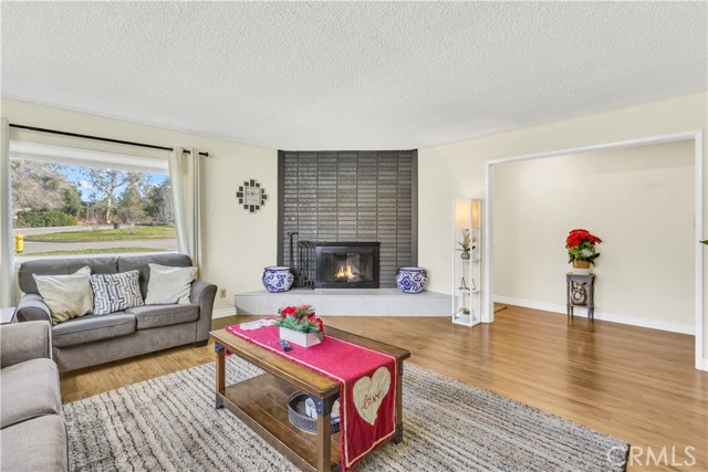 Detail Gallery Image 3 of 17 For 12995 Leith Way, Yucaipa,  CA 92399 - 4 Beds | 3 Baths