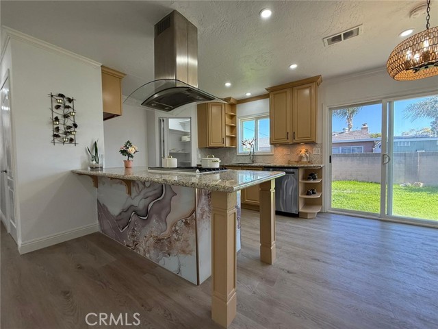 6372 Harvard Circle, Huntington Beach CA: https://media.crmls.org/medias/314033c0-136c-4d90-9431-db9947ccfc29.jpg