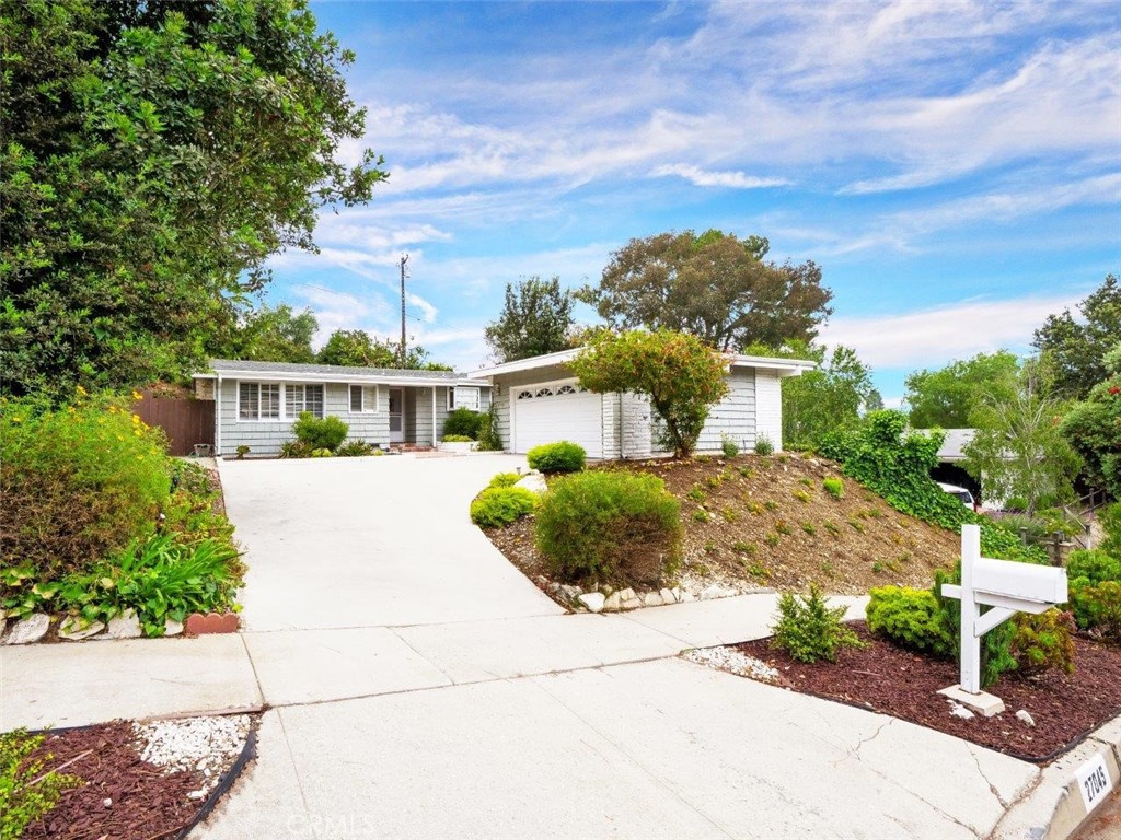 27045 Shorewood Road