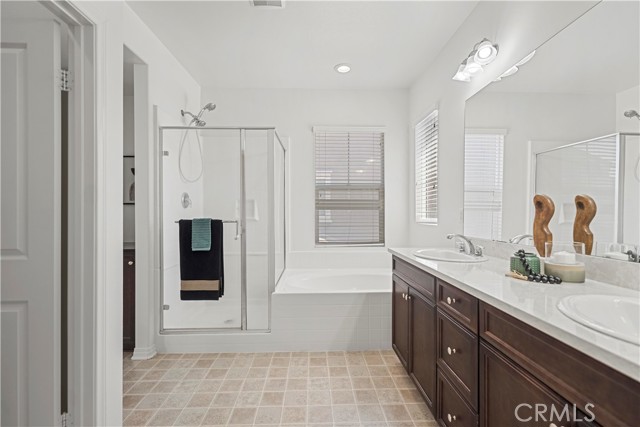 14681 Marist Lane, Chino CA: https://media.crmls.org/medias/31417801-2b62-45fa-97d5-e19867601e29.jpg