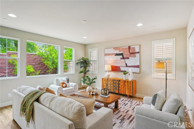 7766 Lupin Street, Chino CA: https://media.crmls.org/medias/31424744-cfe3-4c2f-8326-fdf0a1b9835d.jpg