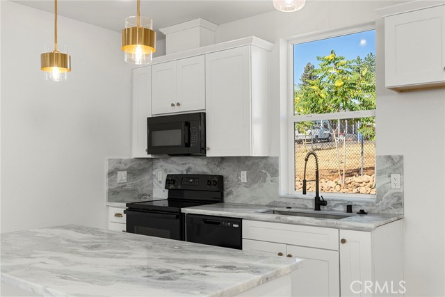 Detail Gallery Image 6 of 30 For 7108 Pentz Rd, Paradise,  CA 95969 - 1 Beds | 1 Baths