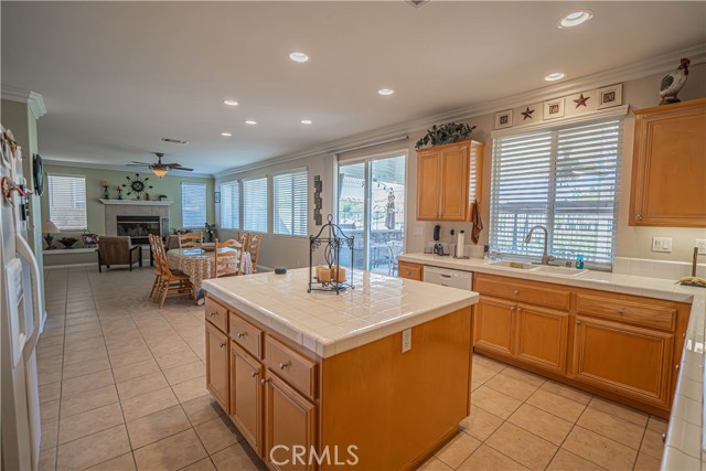 Detail Gallery Image 9 of 45 For 21157 Cross Creek Dr, Saugus,  CA 91350 - 4 Beds | 2/1 Baths