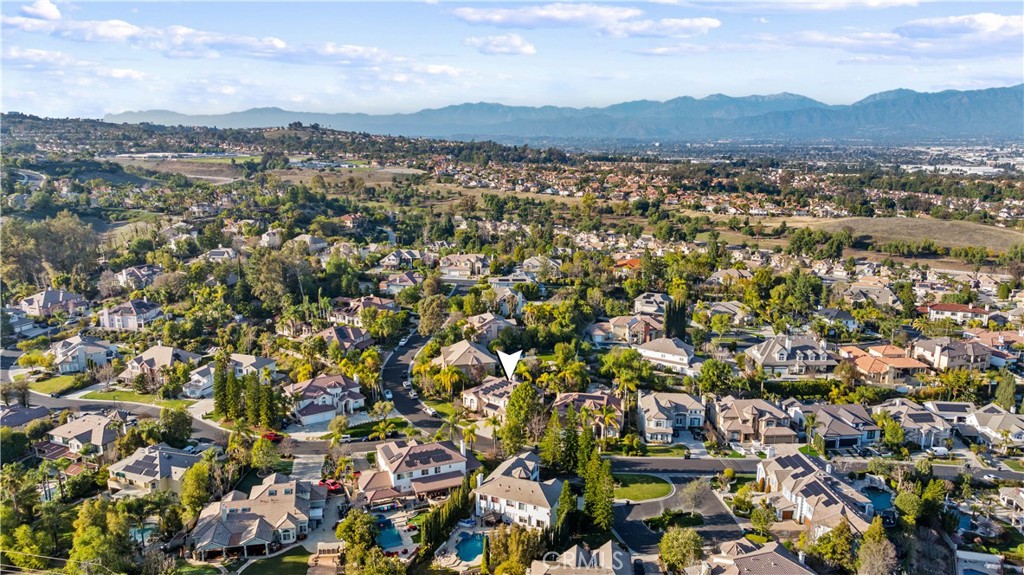 MLS #OC25182764 image #1