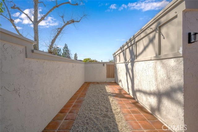 Image 46 of 74 For 11268 Morgen Way