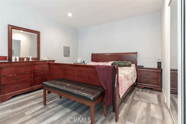 11024 Peoria Street, Sun Valley CA: https://media.crmls.org/medias/31435289-fdf1-4820-86d3-79b8df7c2051.jpg