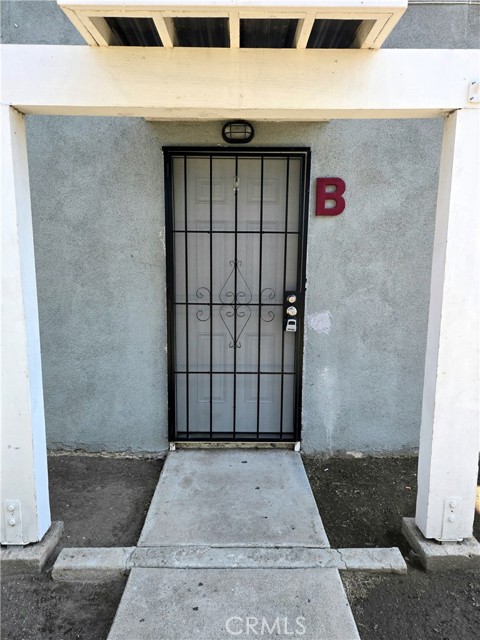 Detail Gallery Image 2 of 17 For 308 N Camellia Ave #B,  Ontario,  CA 91762 - 2 Beds | 1/1 Baths