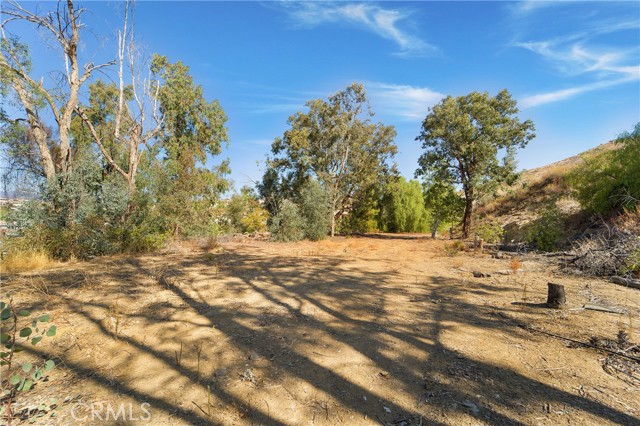 11085 Canyon Circle, Corona CA: https://media.crmls.org/medias/3143ff39-8085-4aa1-a813-41341d864393.jpg