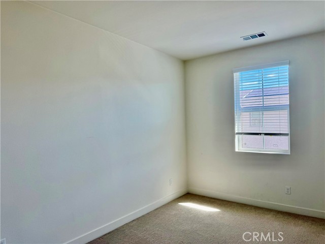 Detail Gallery Image 6 of 24 For 4230 S Hollyhock Paseo #80,  Ontario,  CA 91761 - 3 Beds | 2/1 Baths