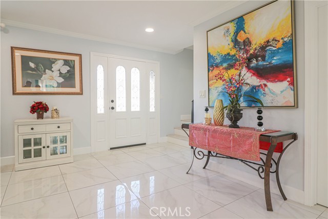 Detail Gallery Image 2 of 29 For 17891 Caledonia, Huntington Beach,  CA 92647 - 5 Beds | 3/2 Baths