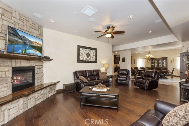 Detail Gallery Image 6 of 21 For 216 Alp Ct, Big Bear Lake,  CA 92315 - 5 Beds | 7 Baths