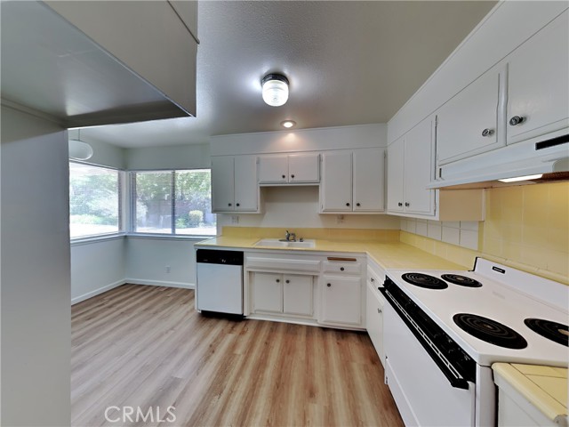 Detail Gallery Image 8 of 23 For 141 W Channel Islands Bld, Port Hueneme,  CA 93041 - 2 Beds | 2 Baths