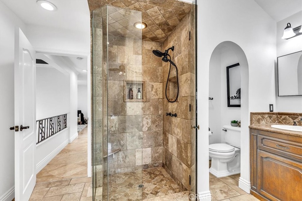 MLS #OC25181246 image #32