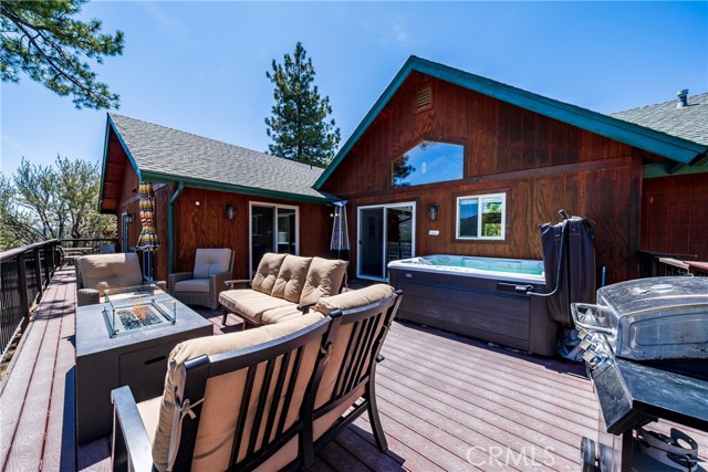 42728 Timberline Trail, Big Bear Lake CA: https://media.crmls.org/medias/3147e39c-1f17-4b3e-ad9c-a67353390b4e.jpg