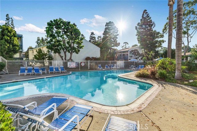 906 Camino Real, Redondo Beach, California 90277, 2 Bedrooms Bedrooms, ,2 BathroomsBathrooms,Residential,Sold,Camino Real,SB22092034