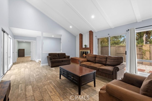 Detail Gallery Image 8 of 45 For 6 Banyan Tree, Irvine,  CA 92612 - 4 Beds | 2 Baths