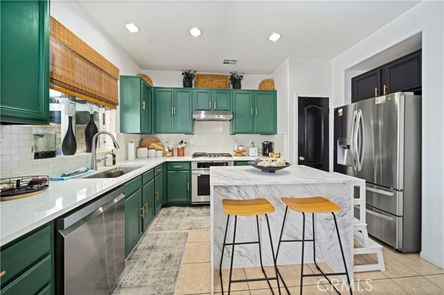 2641 Senna Lane, Palmdale CA: https://media.crmls.org/medias/314a80ed-0b4b-46f8-b9ff-f2132217f54b.jpg
