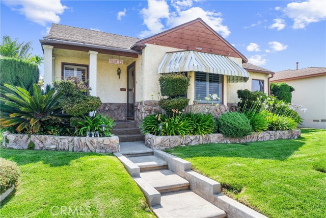 Detail Gallery Image 3 of 43 For 11004 S Van Ness Ave, Los Angeles,  CA 90047 - 2 Beds | 2 Baths