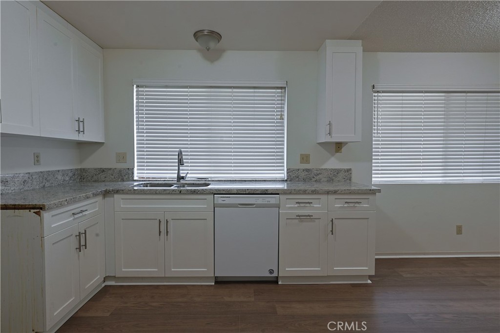 MLS #DW25266015 image #30