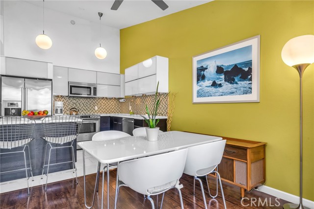 830 Camino Real, Redondo Beach, California 90277, 3 Bedrooms Bedrooms, ,2 BathroomsBathrooms,Residential,Sold,Camino Real,SB22033148