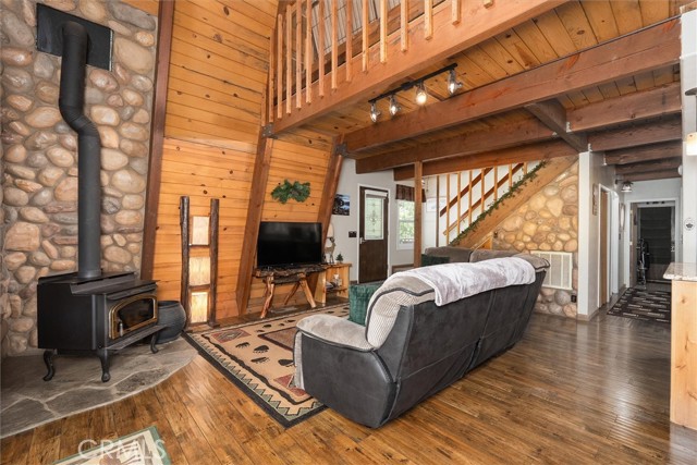 Detail Gallery Image 6 of 43 For 52926 Balsam Drive, Oakhurst,  CA 93644 - 2 Beds | 2 Baths