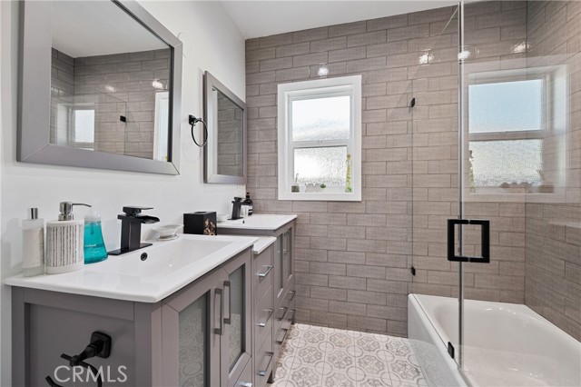 Detail Gallery Image 21 of 35 For 20852 Kittridge, Winnetka,  CA 91306 - 3 Beds | 2 Baths