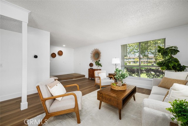 Detail Gallery Image 8 of 73 For 4236 Larwin, Cypress,  CA 90630 - 4 Beds | 2/1 Baths