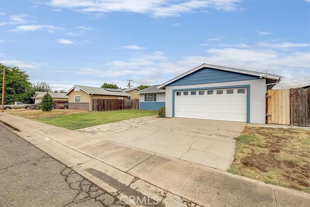 909 E 21st Street, Marysville CA: https://media.crmls.org/medias/314f0056-d984-4076-9c48-2e0abdfafadb.jpg