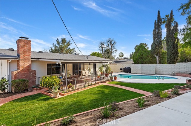 Detail Gallery Image 21 of 27 For 11917 Paso Robles, Granada Hills,  CA 91344 - 3 Beds | 2 Baths