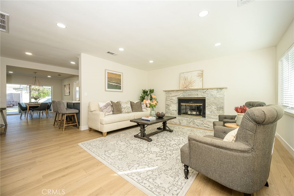 MLS #DW25179451 image #5